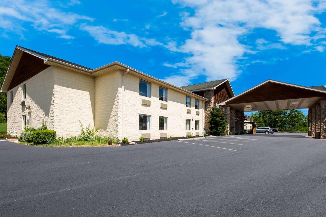 Surestay Plus Hotel By Best Western Berkeley Springs Kültér fotó