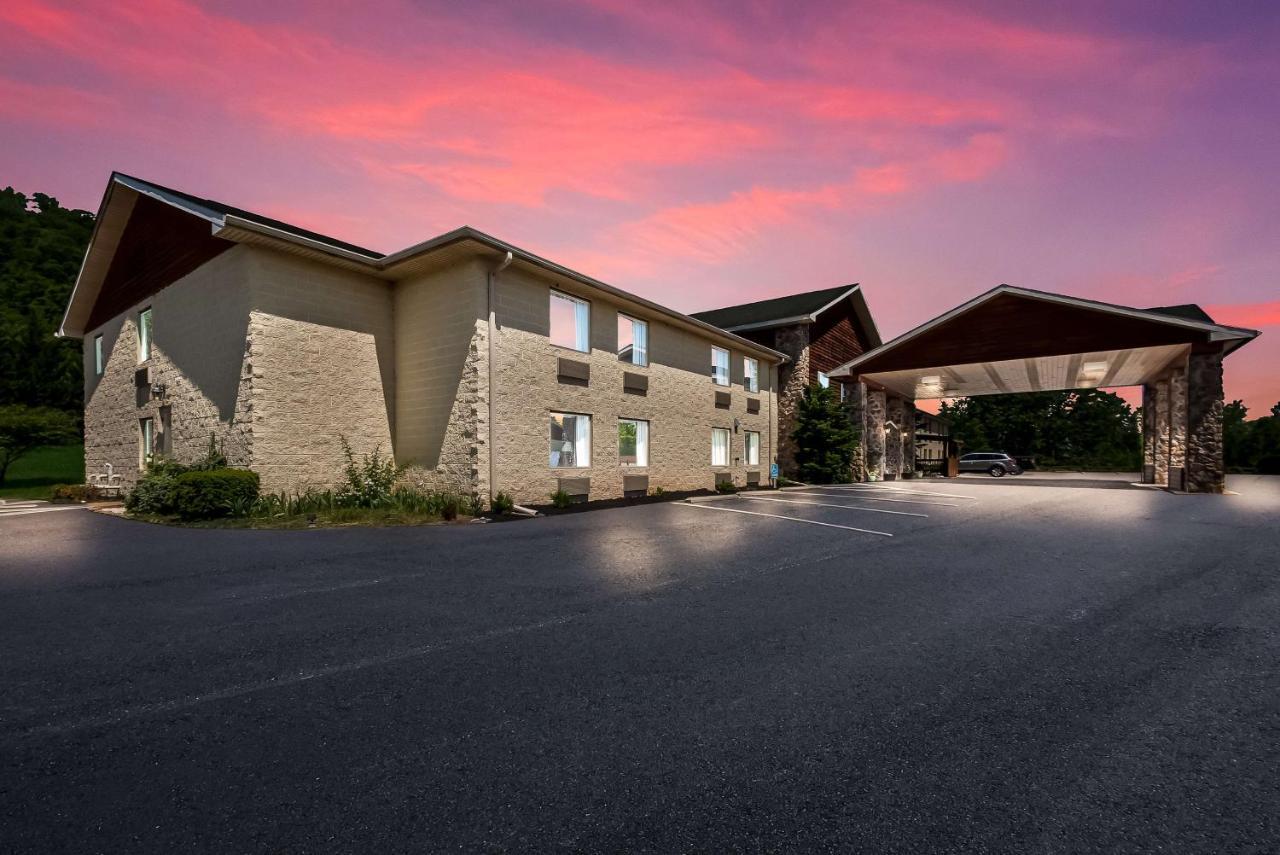 Surestay Plus Hotel By Best Western Berkeley Springs Kültér fotó